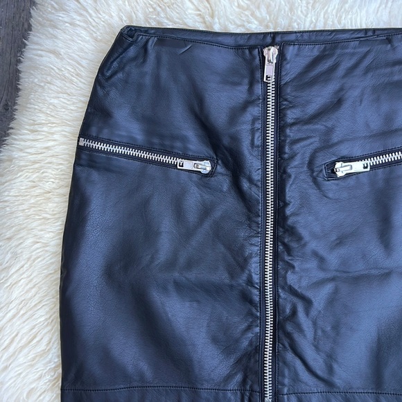 4 FOR $25 - NWT Faux Leather Mini Skirt - Picture 2 of 5